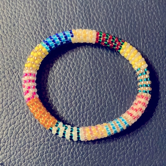 Silver pink orange yellow gold red white blue green Bracelet, Beaded, medium - Picture 1 of 4